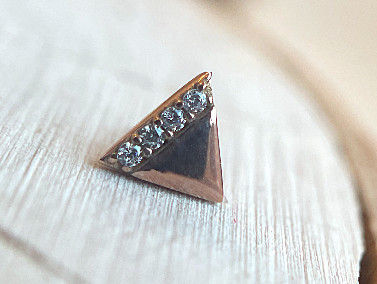 Borla negra triangular para polvo Luxury Diamond - Luxury Diamond